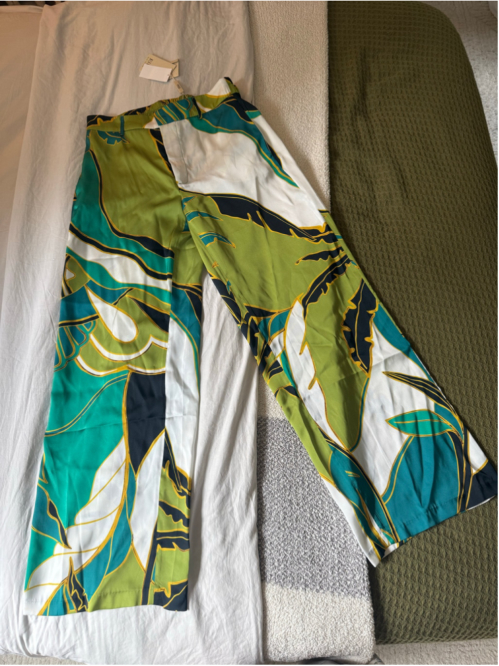 NWT Women's Elie Tahari Tropical Print Wide Leg Trousers Size M Green White